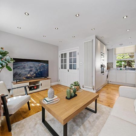 Hidden Gem In Central Location - Beautiful 2 Bed Londen Buitenkant foto